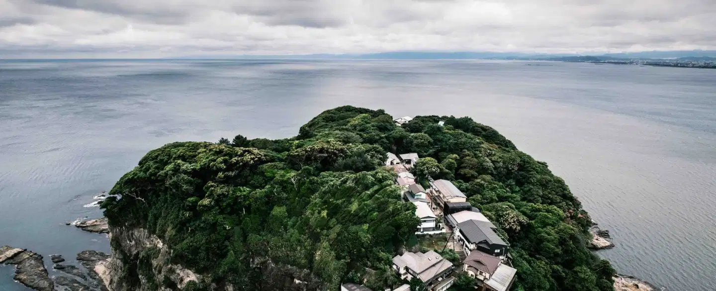 Crafting a Story in Enoshima