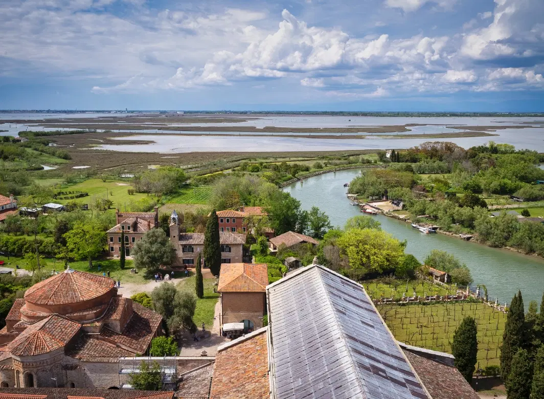 Photo Tour in Venice, cruising the lagoon to Burano, Torcello, and San Francesco del Deserto.
