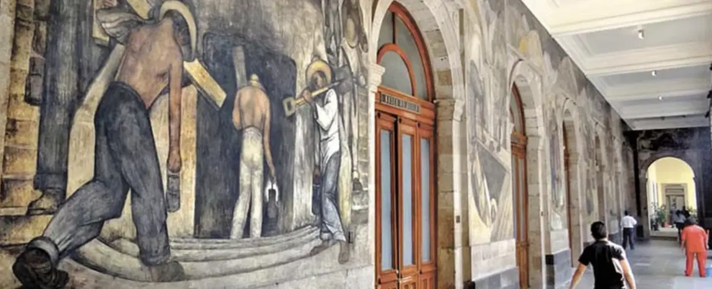 Murals Tour of Mexico City exploring iconic works and the history behind revolutionary art.
