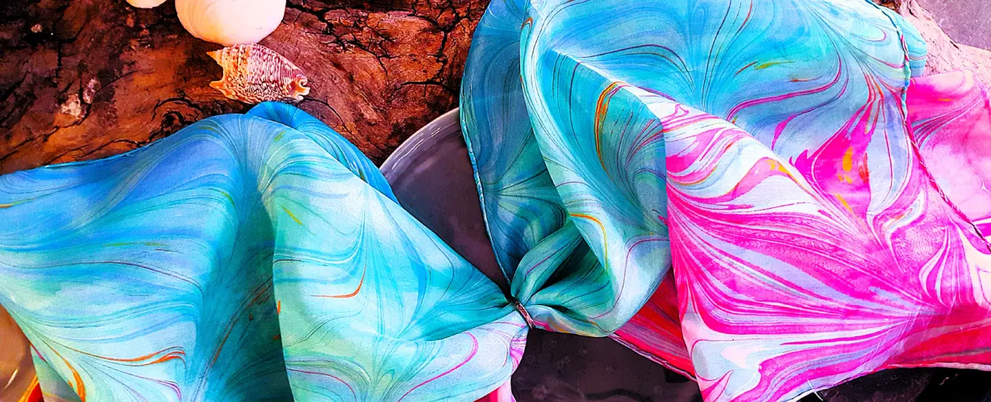 Craft Workshop in Istanbul: Marbling on Fabric to create your own Ebru scarf with master artist. 