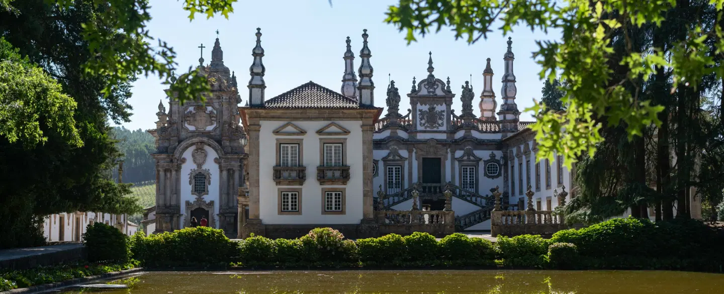 Cultural Tour in Douro Valley: Casa de Mateus palace visit & private wine lunch in palace kitchen.