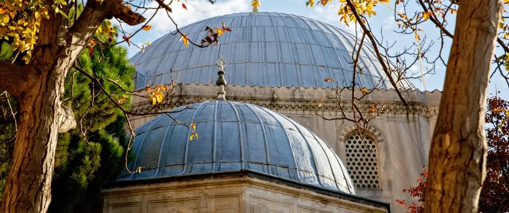 Walking Tour of Istanbul’s Byzantine sites for first-timers: Hagia Sophia, Cistern, and Hippodrome.