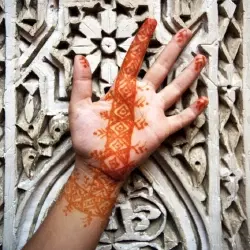 Riad Portraits & Henna