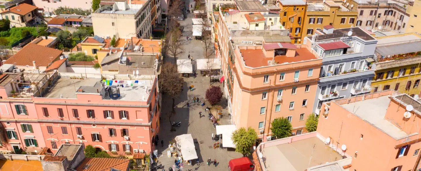 Walking Tour in Rome uncovering the layered history of Pigneto and its early 20th-century villini.