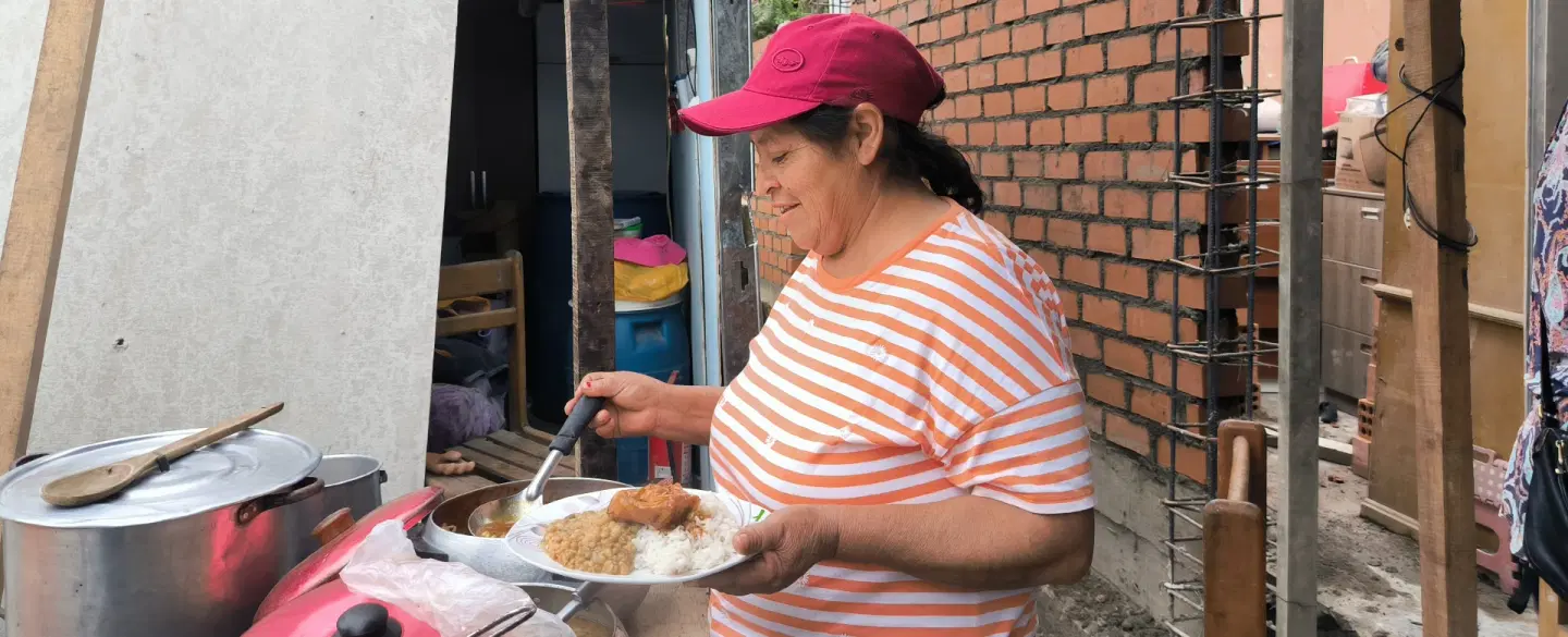 Community Experience in Lima visiting artisans, families, social impact project, local cooperatives.