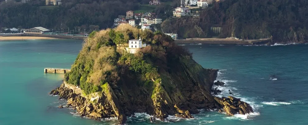 Private Walking Tour of San Sebastian, exploring Basque identity, architecture, and and culture.