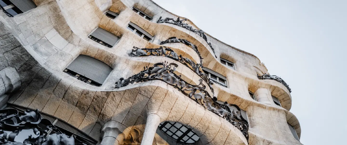 Gaudí Walking Tour in Barcelona’s Gràcia: Casa Vicens in-depth visit & Modernisme-era highlights.