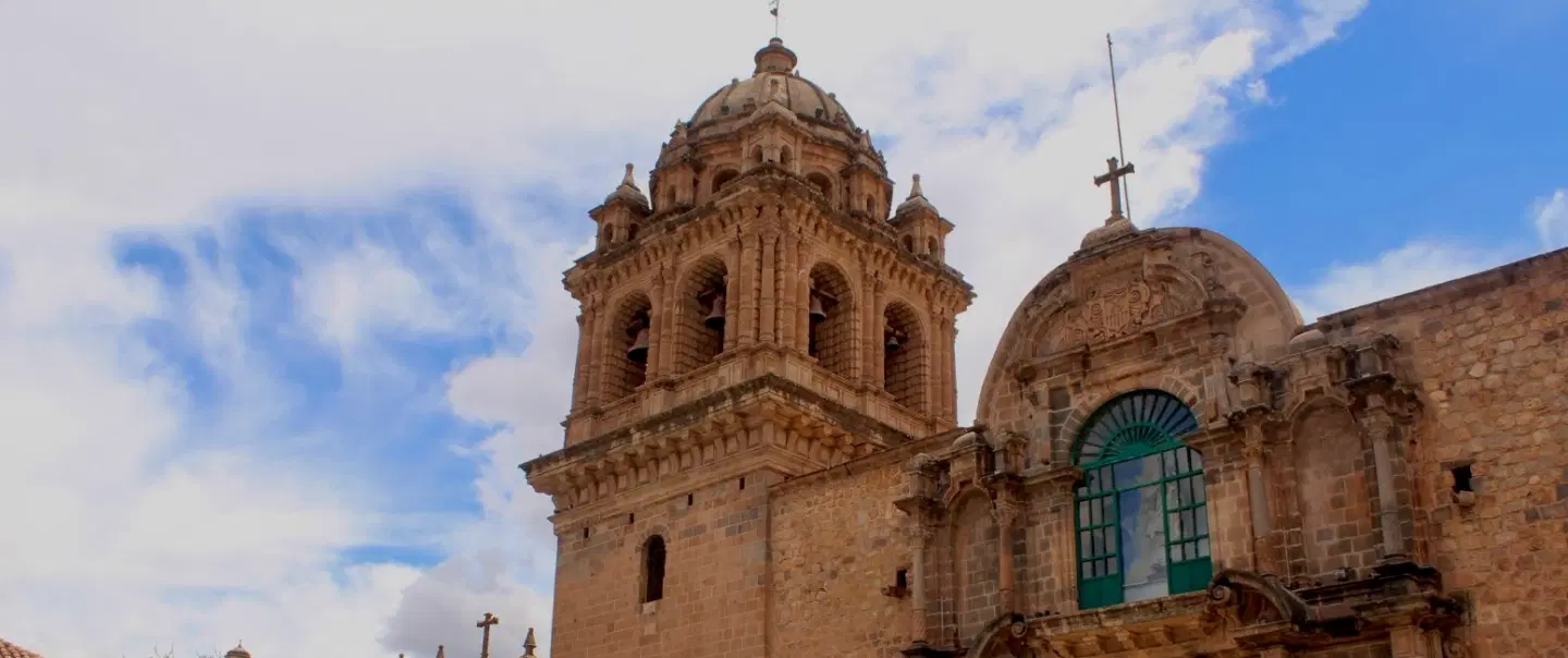 Walking Tour in Cusco exploring San Francisco Monastery and La Merced Convent with an archaeologist.