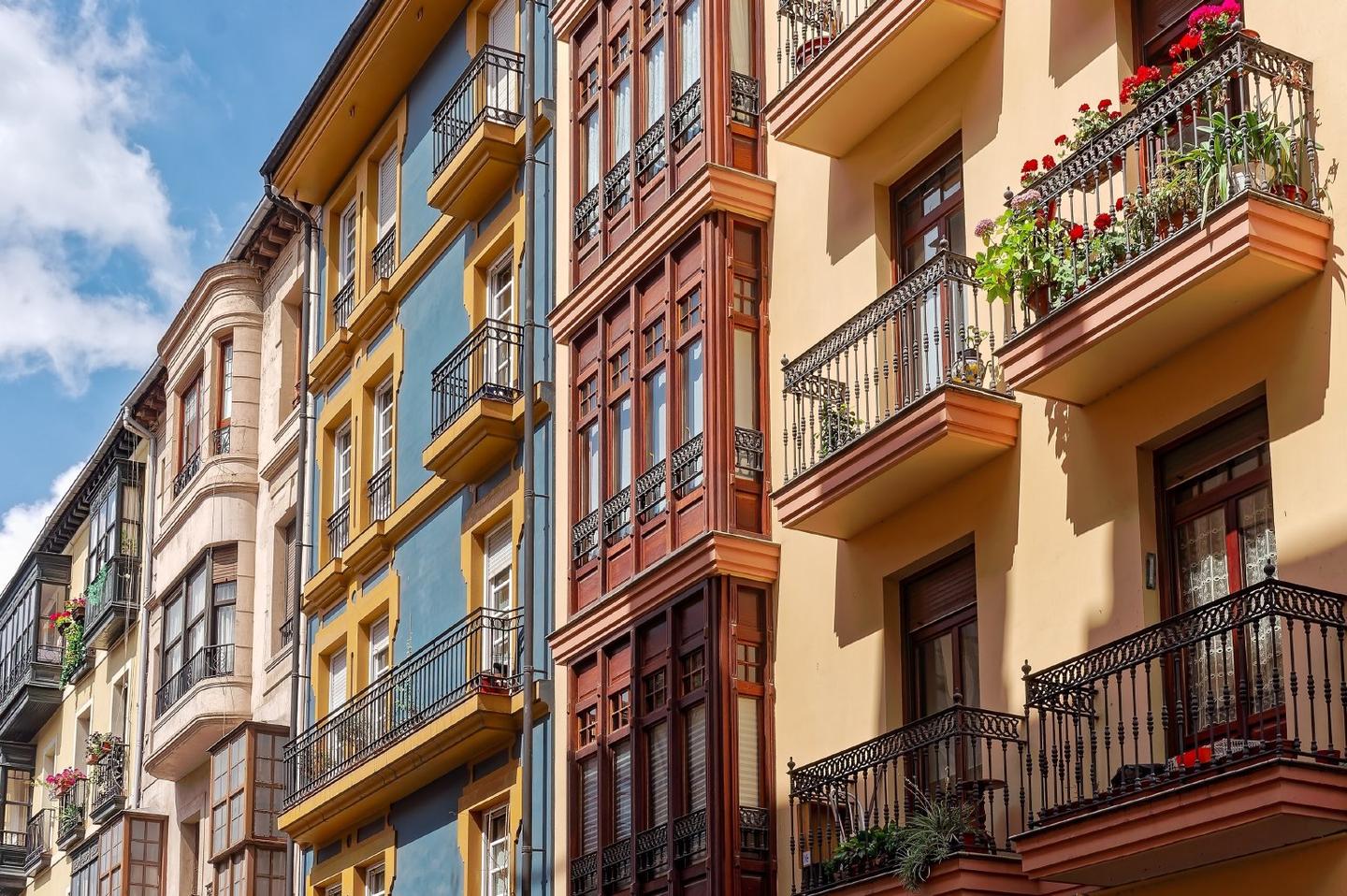 A road trip itinerary from the Basque Country to Bordeaux, tracing art, culture, and the Atlantic.