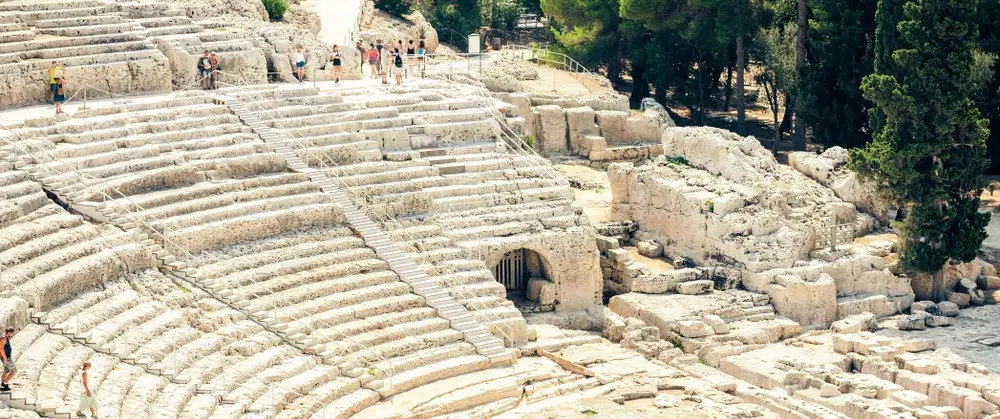 Walking Tour in Sicily, discovering Siracusa’s Neapolis, Ortigia and a Teatro dei Pupi show.