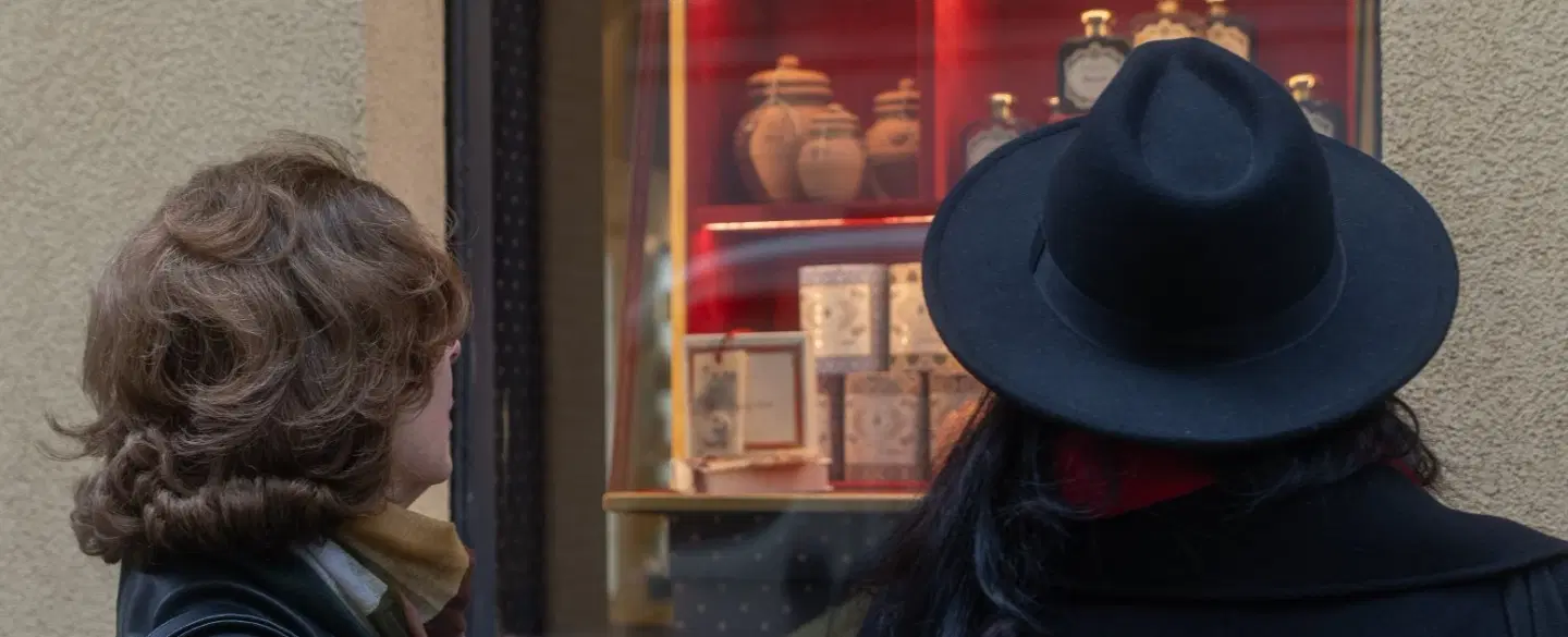 Brera Shopping and Style Experience in Milan: Personal Stylist, Professional Photographer, Lookbook.