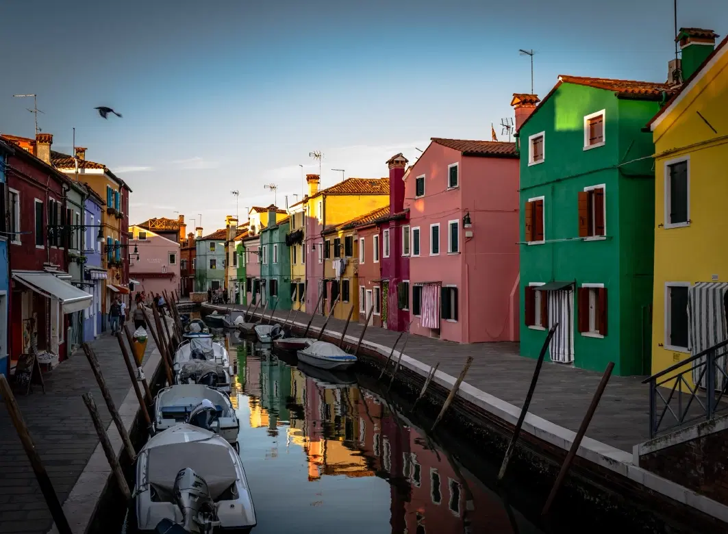 Boat Tour in Venice, exploring crafts and history in Murano, Burano, Torcello, and Fort Sant’Andrea.
