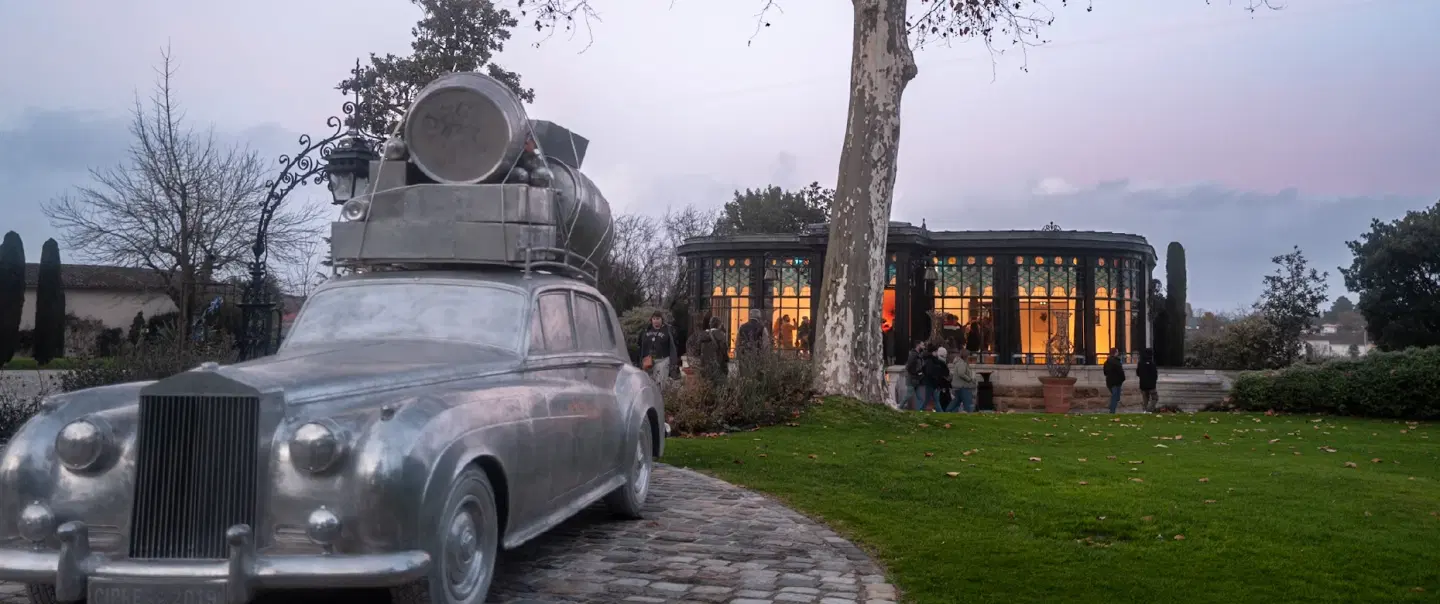 Graves Grand Cru Wine Tour near Bordeaux: private château visit, tasting, wine heritage insights.