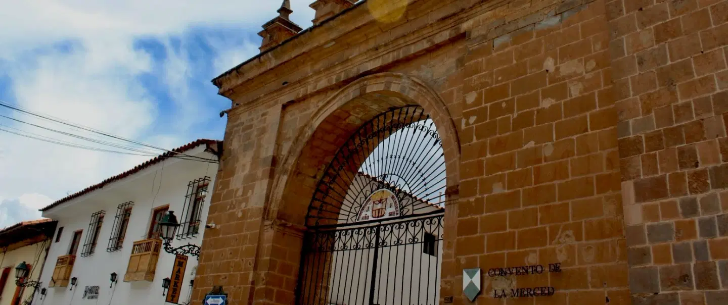 Walking Tour in Cusco exploring San Francisco Monastery and La Merced Convent with an archaeologist.