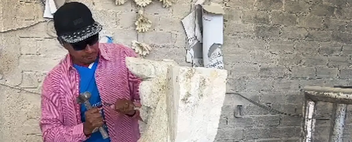 Cultural Tour of Oaxaca’s cantera stonework with artisan visit, mine tour, and home-cooked meal.