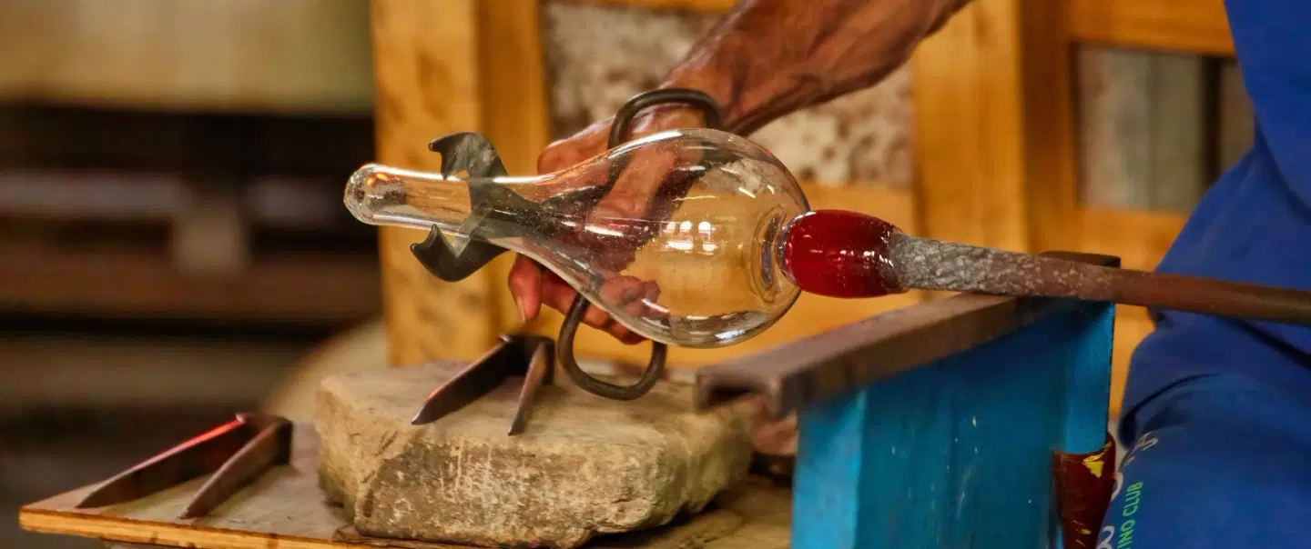 Boat Tour in Venice to Murano and Burano with glassblowing demonstration & traditional lace making.