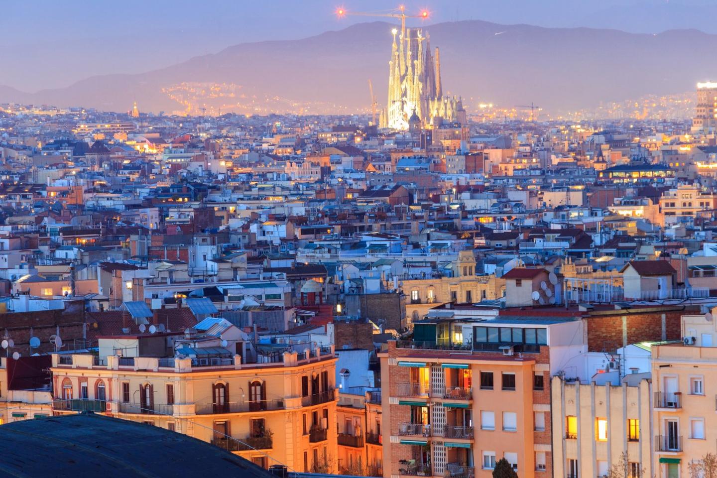 5 days in Barcelona for design, culture, local markets, museums, tapas, and Gaudí’s best landmarks.