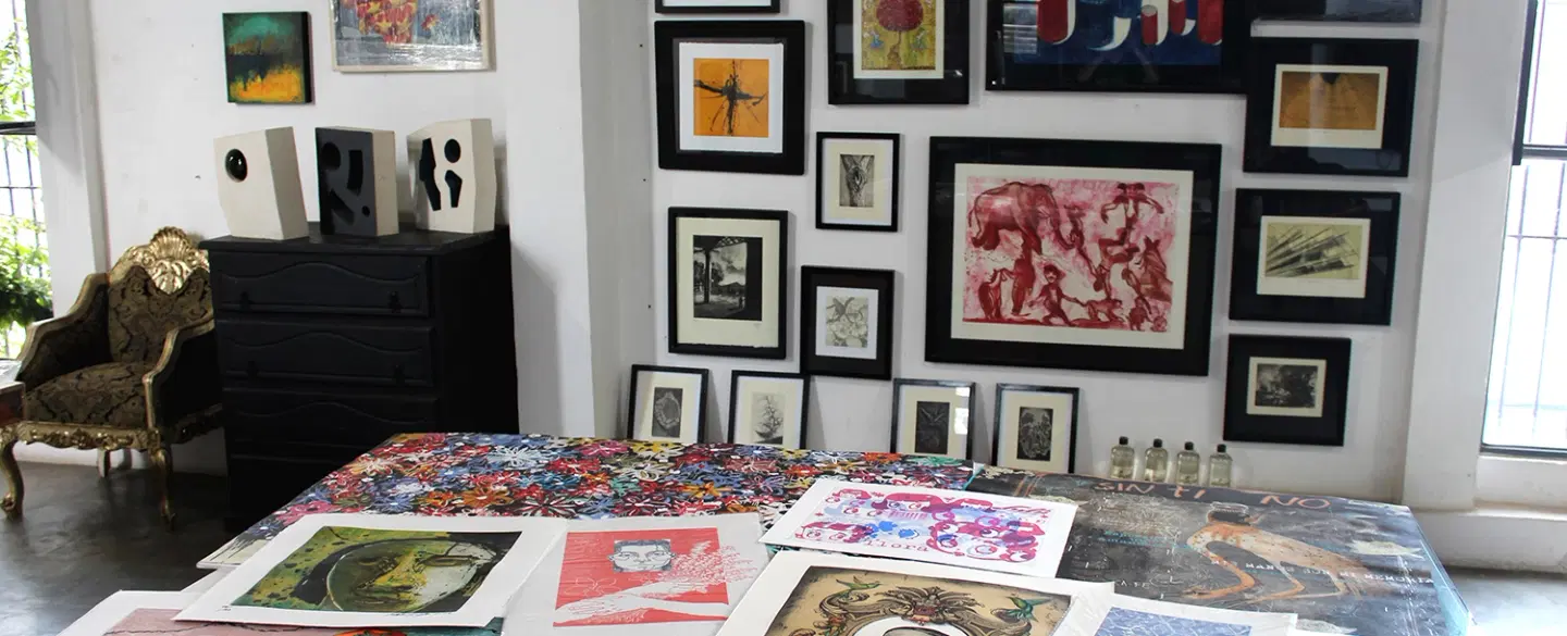 Art Tour at Oaxaca’s Top Printmaking Studio to explore techniques, history & meet the owner.