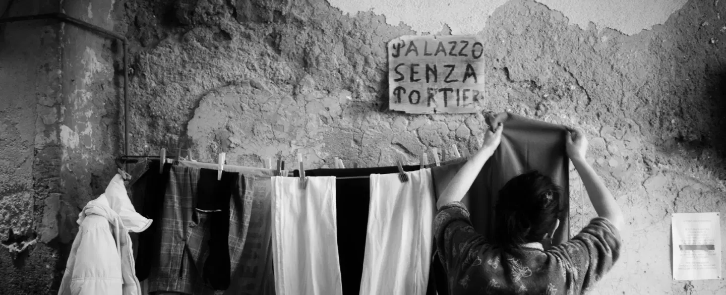 Photo Tour in Naples capturing street life, local character and unexpected corners of the city.