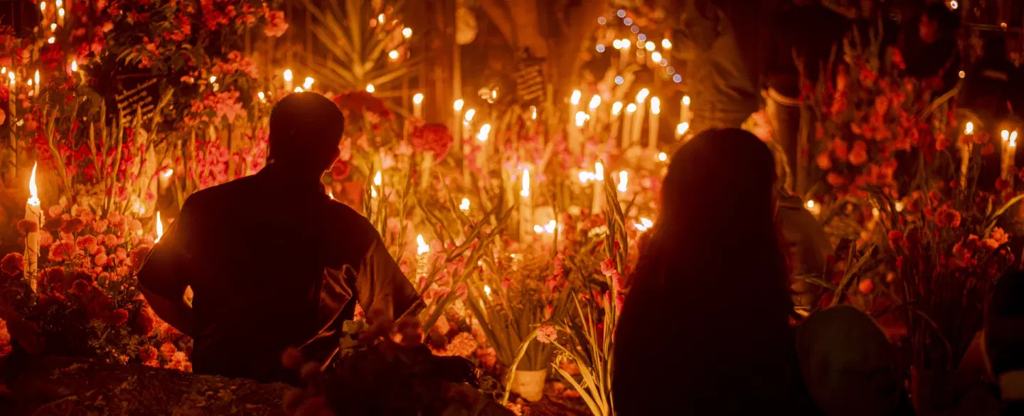 Walk of Light: Día de Muertos