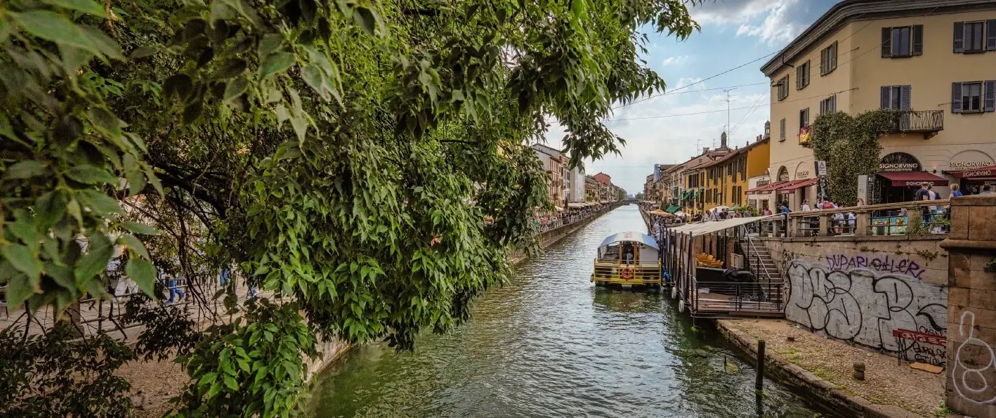 The Glow of the Navigli
