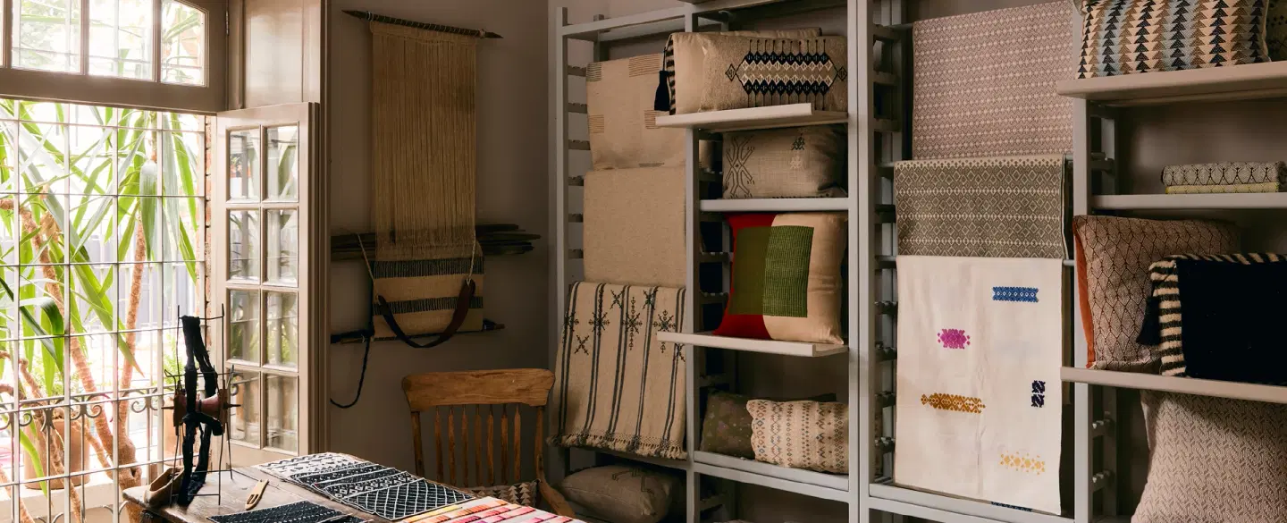 Textile Experience in Mexico City exploring Indigenous weaving, backstrap looms and natural dyes.