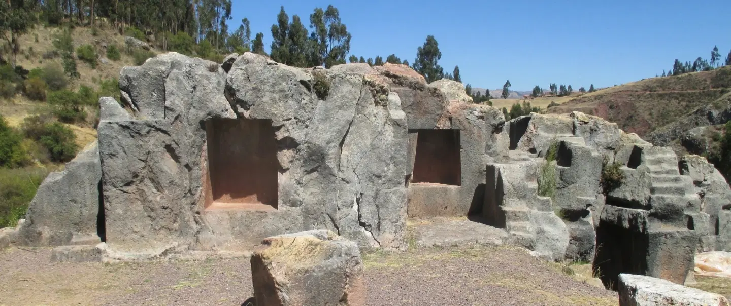 Cusco Inca trail tour to the Inca ruins of Inkilltambo and Kallachaka with an archaeologist.