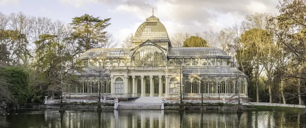 Palaces & Gardens Tour in Madrid: aristocratic history, tapestry factory, architectural elegance.