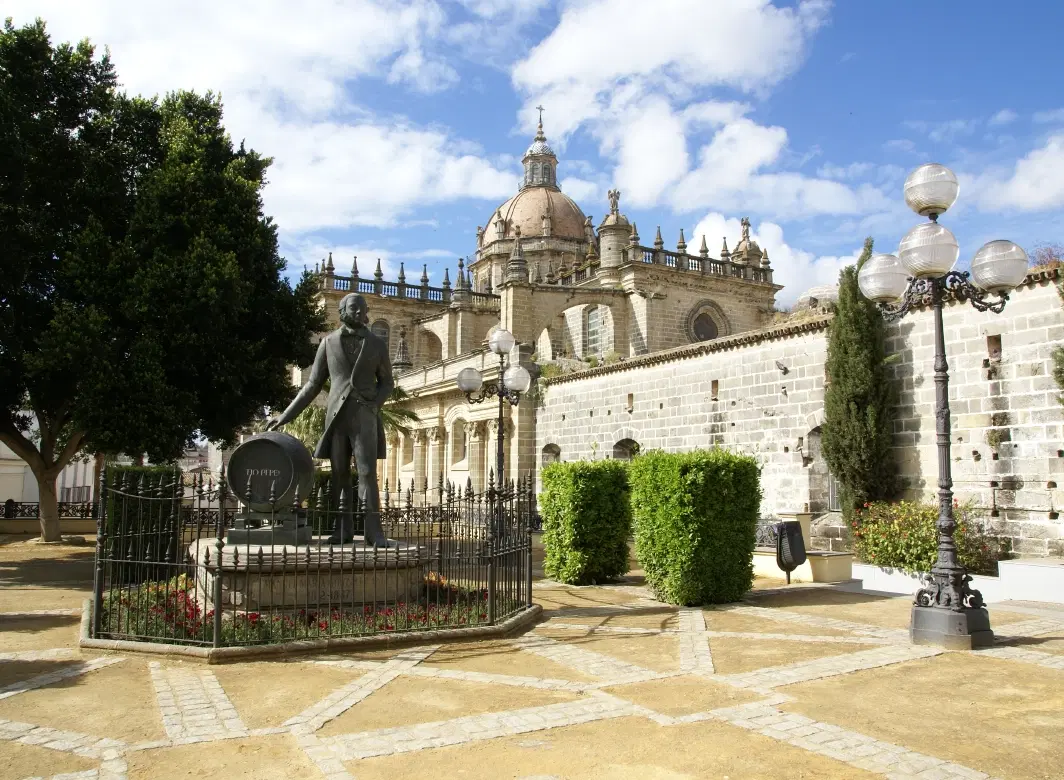 Sherry Tasting Tour of Jerez near Cádiz: horse carriage, bodega visits and Michelin-starred lunch.
