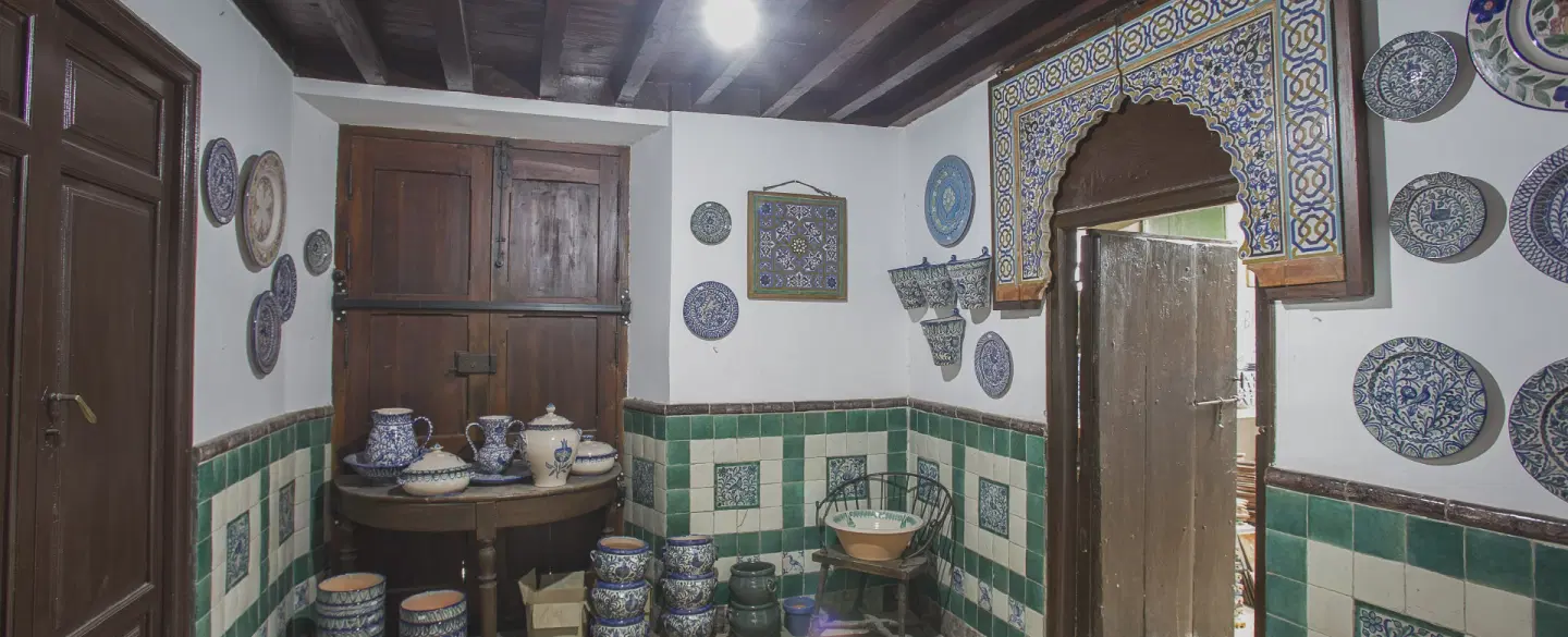 Pottery Workshop at Fajalauza in Granada with hands-on clay shaping, factory tour, Andalusian tapas.