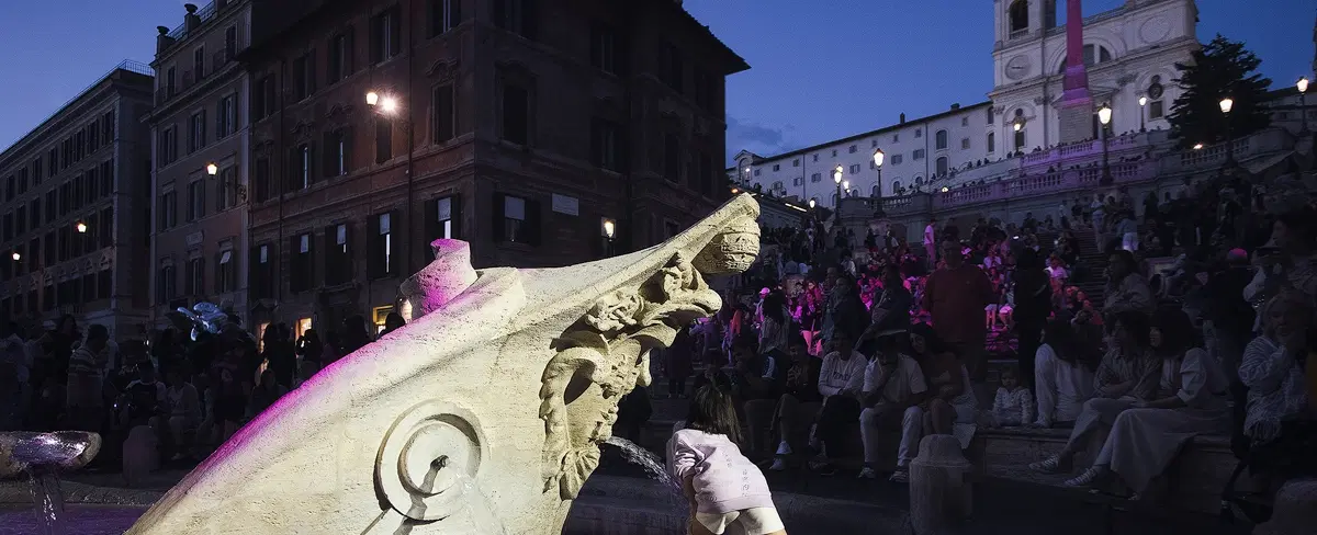 Photo Walk in Rome exploring the Colosseum, Imperial Forums and night views from the Capitoline.