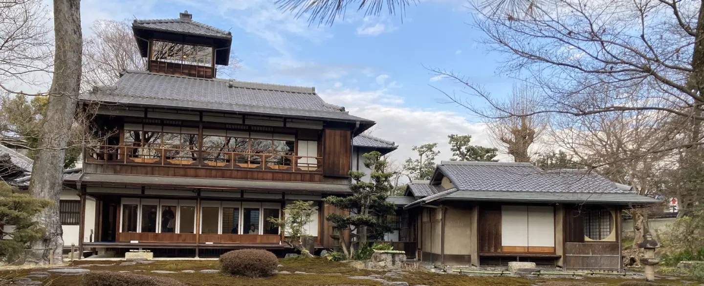 Culture Tour in Kyoto: Japanese washi in craft, ritual and design across workshop, studios & house.