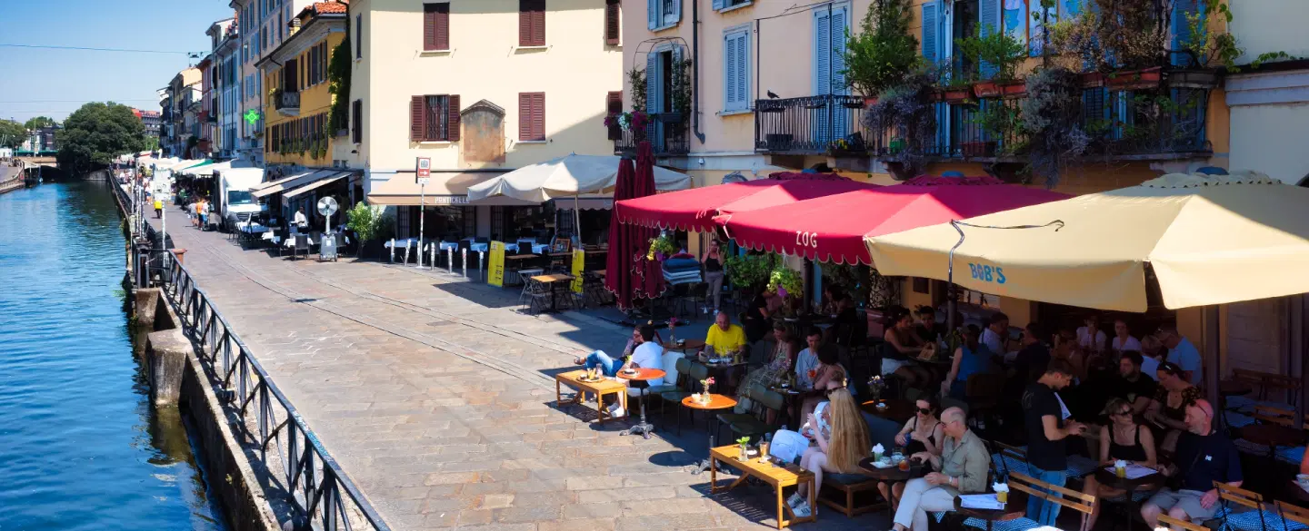 Walking Tour in Milan exploring the Navigli through photography, poetry, storytelling and history.