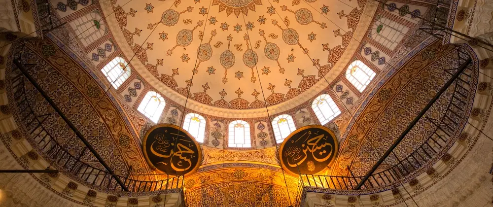 Walking Tour of Istanbul’s Byzantine sites for first-timers: Hagia Sophia, Cistern, and Hippodrome.