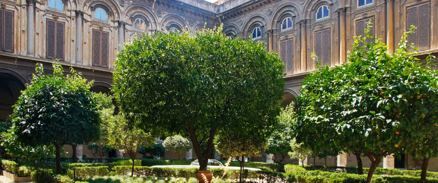 Art Tour in Rome inside Doria Pamphilj, a private palace housing Caravaggio and Velázquez works.