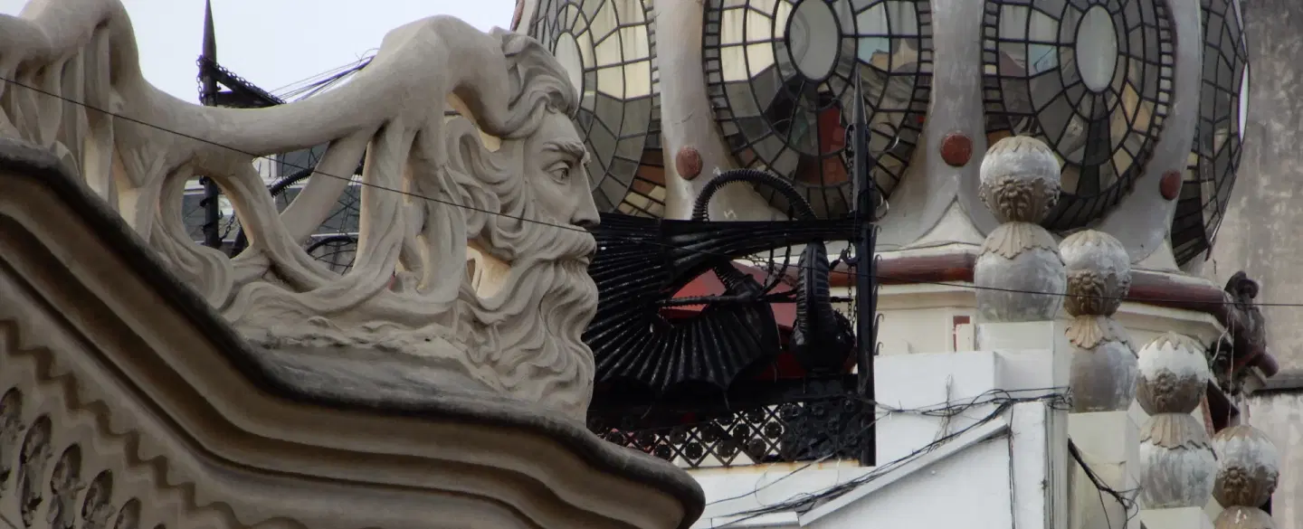 Architecture Walking Tour in Buenos Aires: Belle Époque façades, Avenida de Mayo & Palacio Barolo.