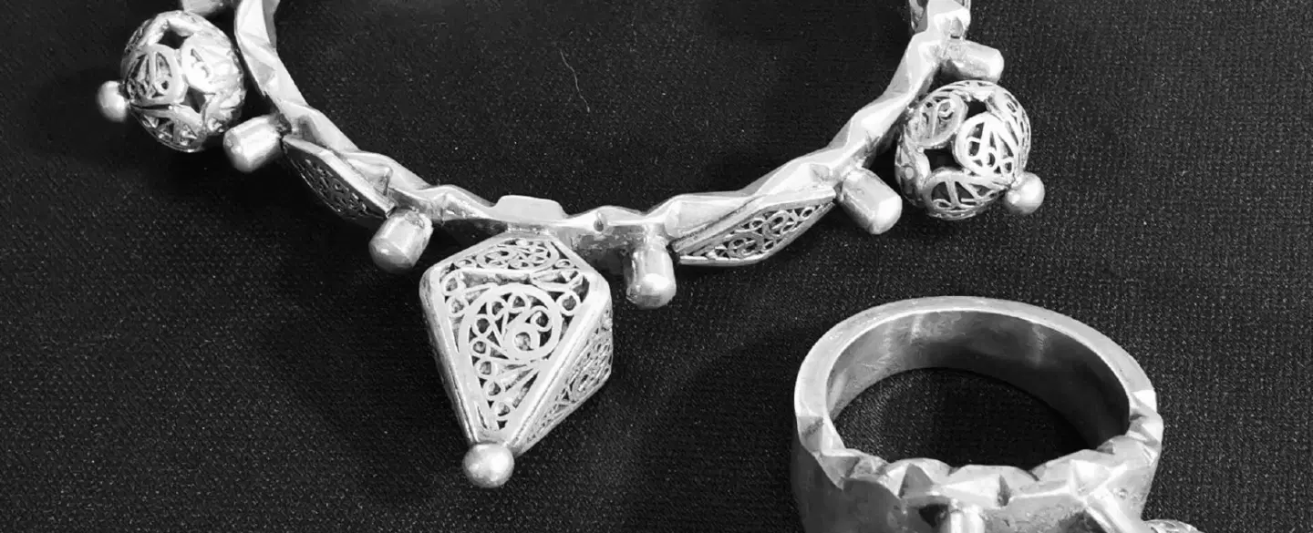 Jewelry Tour in Essaouira: Meet master silversmiths, learn filigree & craft a brass ring by hand.