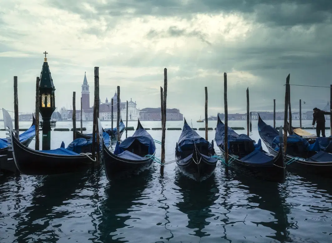 Photo Walk in Venice, exploring the city’s vibrant colors with guidance from an expert photographer.