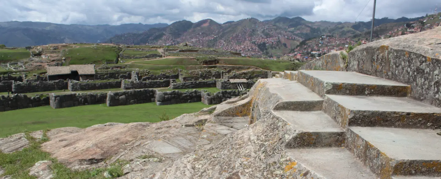 Cusco Inca ruins tour of Saqsaywaman, Qenqo, Puka Pukara, and Tambomachay, led by an archaeologist.