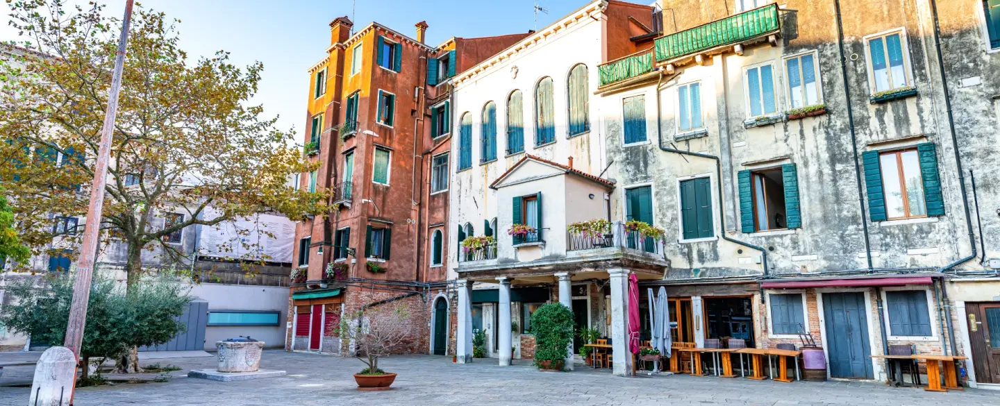 Venice Jewish Ghetto History Tour exploring synagogue, Cannaregio canals & centuries of Jewish life.