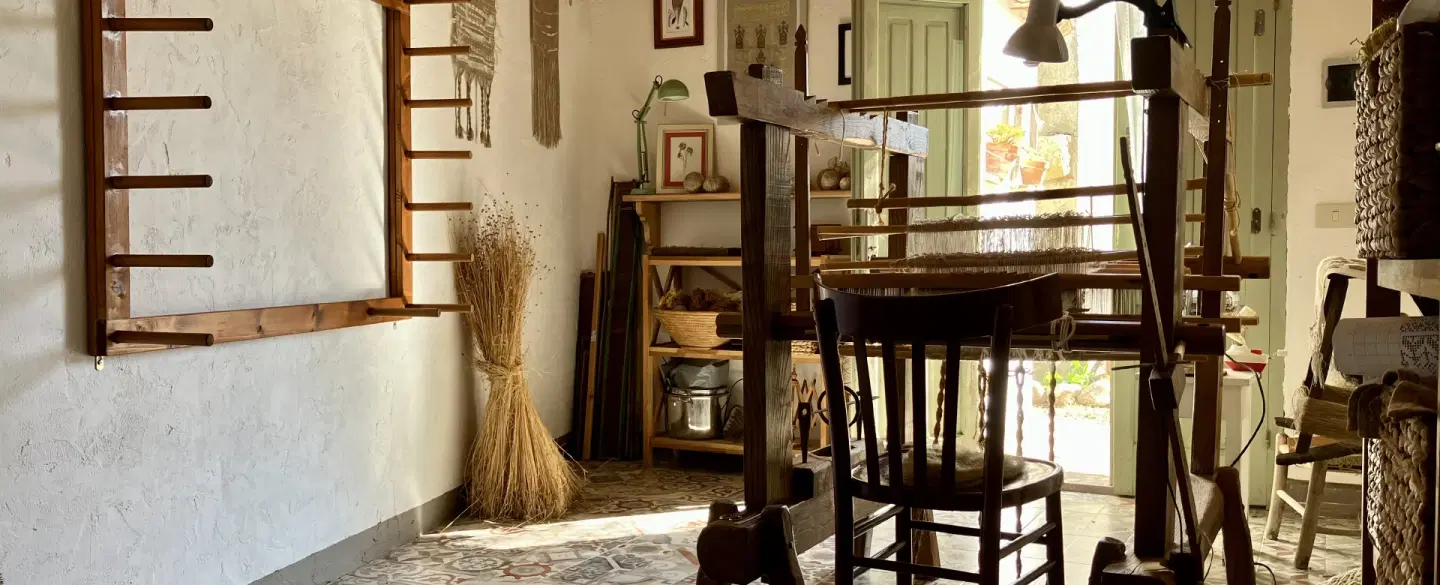 Sea Silk (Byssus) Weaving Experience in Sardinia at a Textile Atelier in a Traditional Medau.