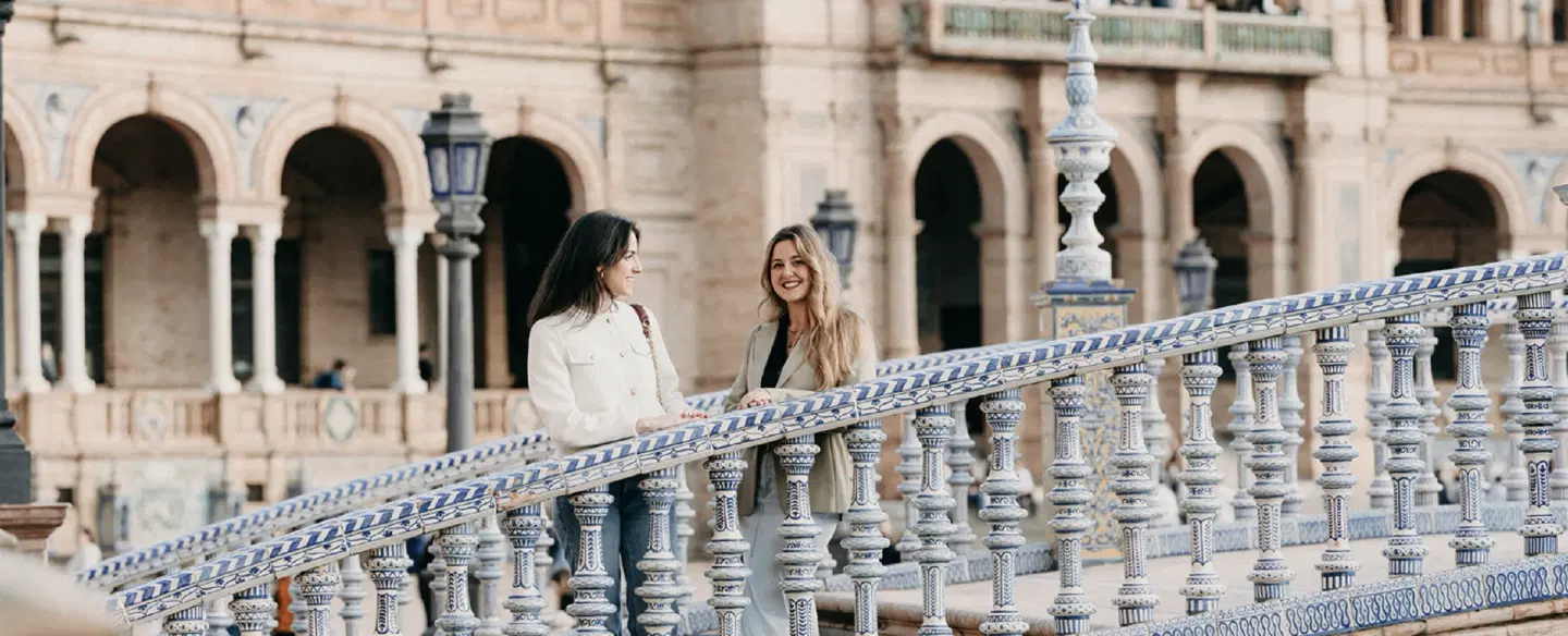 Couples Photo and Video Session in Seville with Plaza de España, María Luisa Park and local moments.