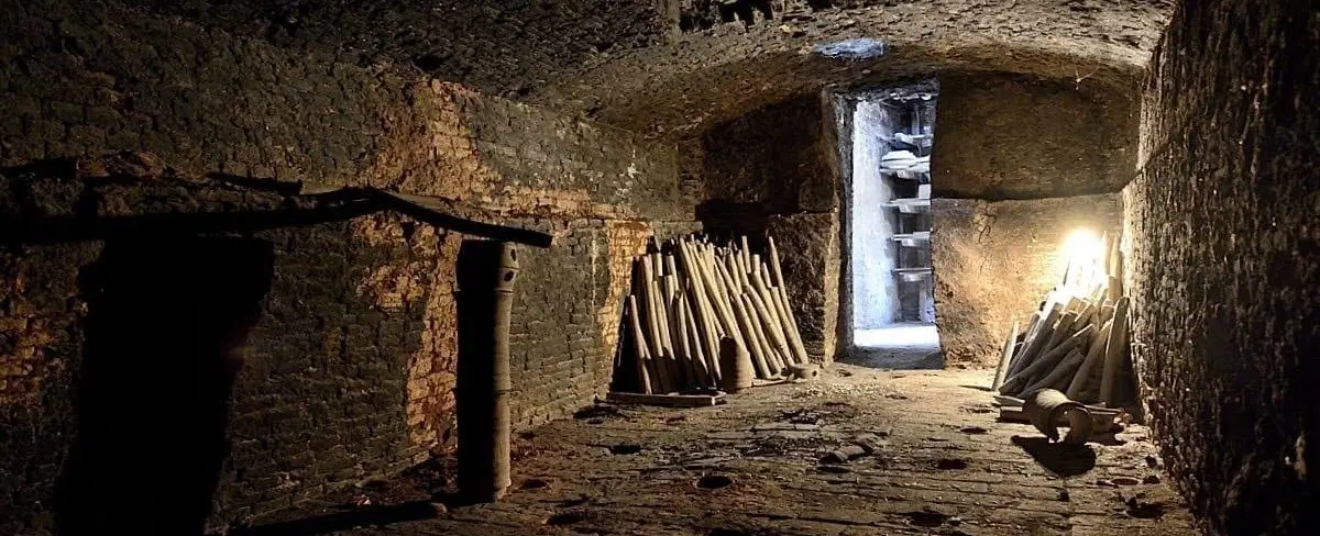 Pottery Workshop at Fajalauza in Granada with hands-on clay shaping, factory tour, Andalusian tapas.
