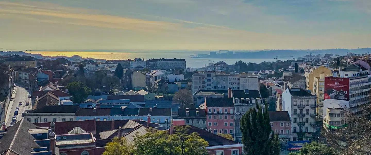 Art Tour in Lisbon to sketch secret viewpoints on a family-friendly walk with Chiado art shop stops.