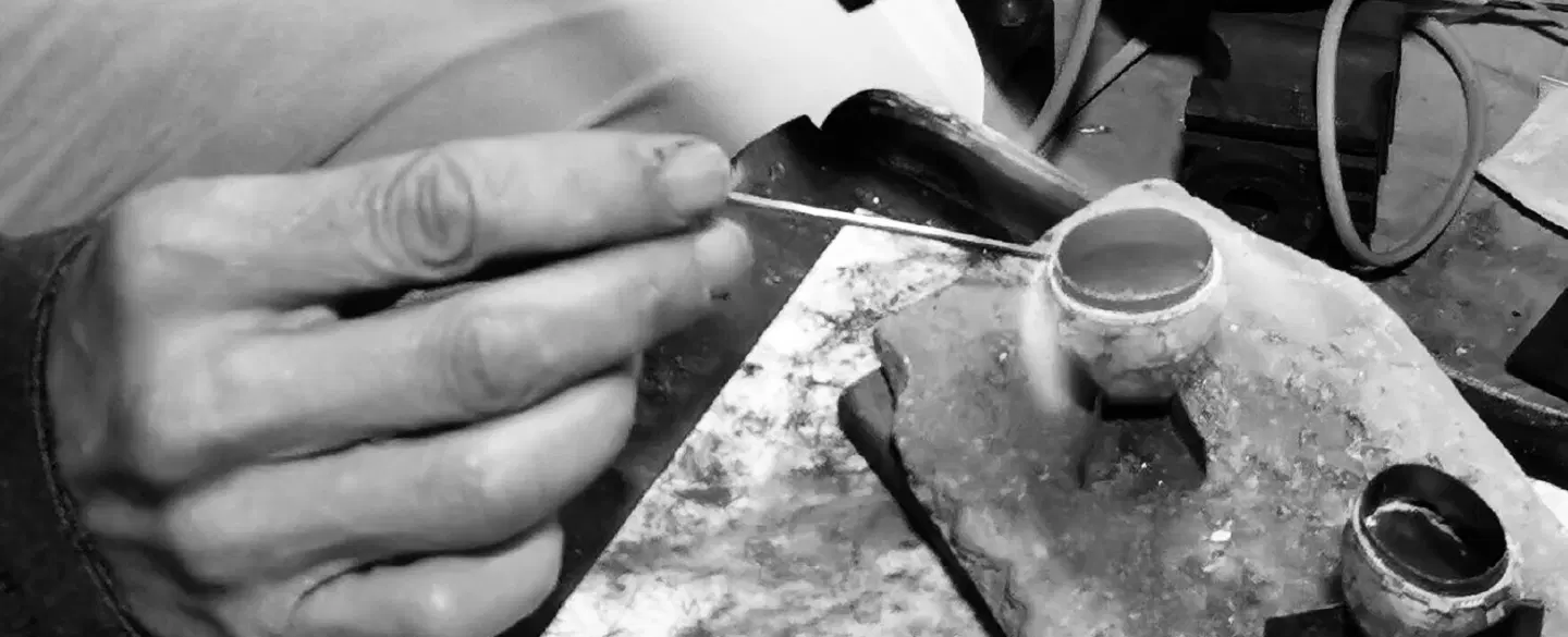 Jewelry Tour in Essaouira: Meet master silversmiths, learn filigree & craft a brass ring by hand.
