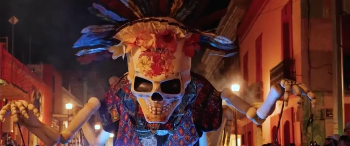Photography Tour in Oaxaca documenting Día de Muertos through markets, ofrendas, street processions.