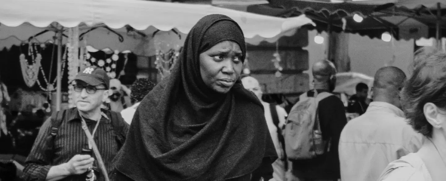 Photo Walking Tour in Paris: Cartier-Bresson locations, the decisive moment and street photography.