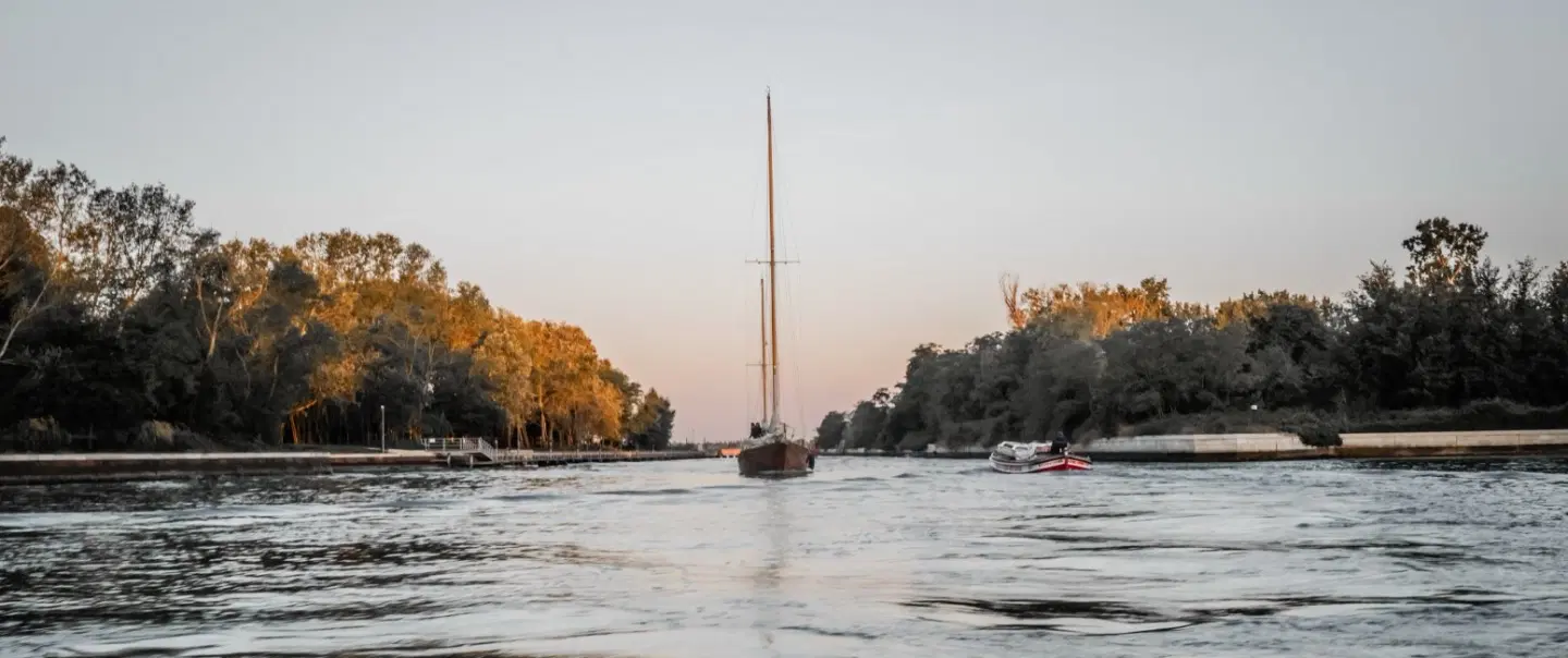 Boat Tour to off-the-beaten-path islands in the lagoon near Venice, celebrating nature and history.