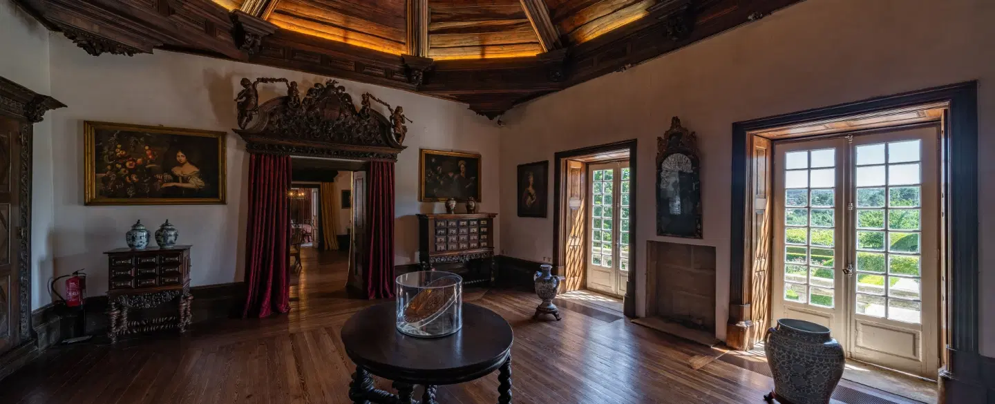 Douro Valley Dinner Tour: After-hours Mateus Palace exclusive visit and dinner inside the estate.