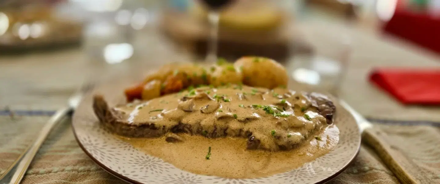 Culinary Experience in Paris where a private chef welcomes you into his apartment for brunch.